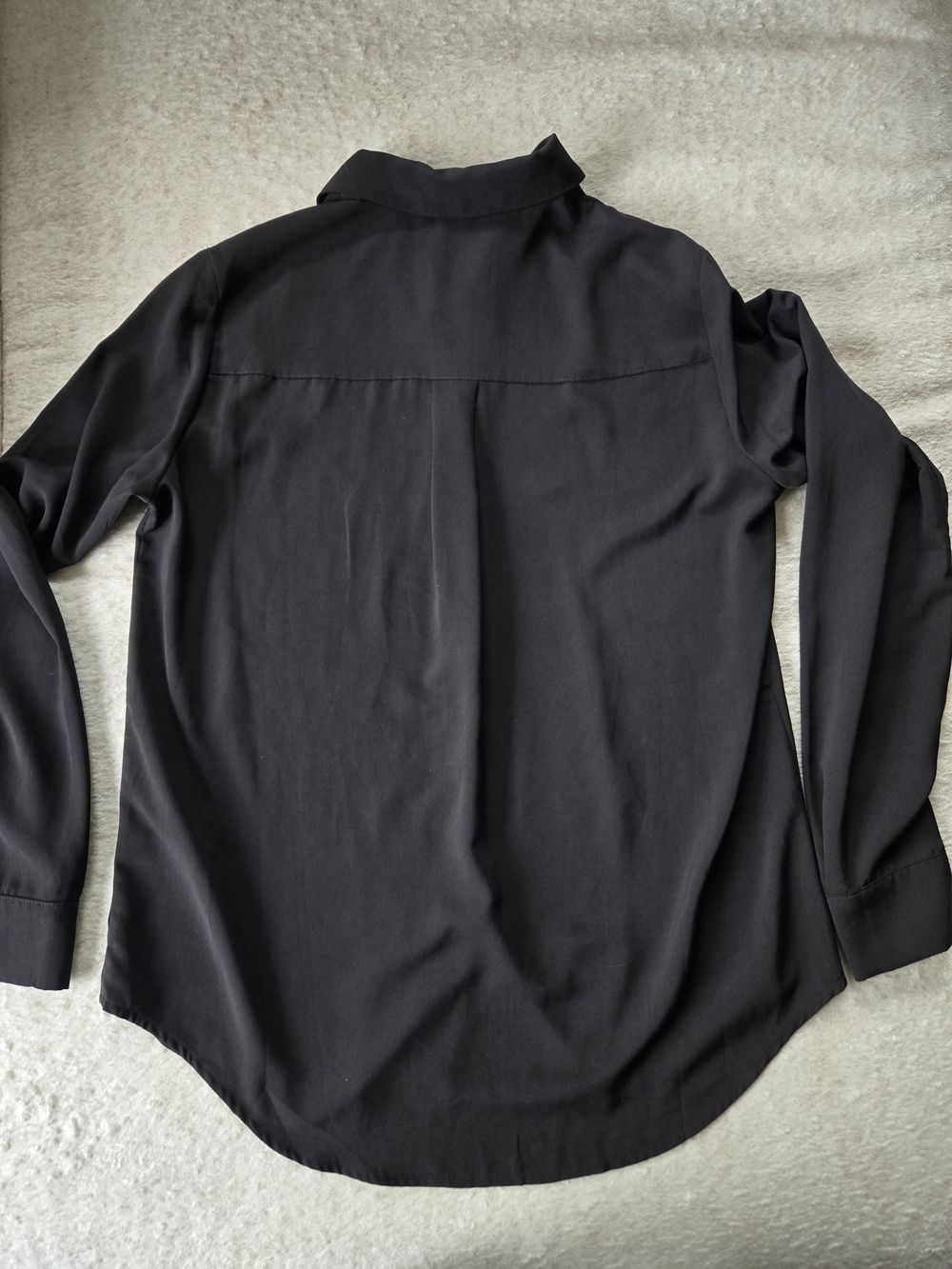 H&M Button-Up Blouse - Picture 4 of 8